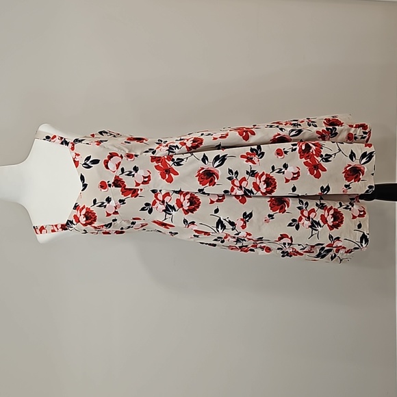 CUE Size 12 Fit Flare Floral Dress with Pockets - NWOT - Picture 16 of 16
